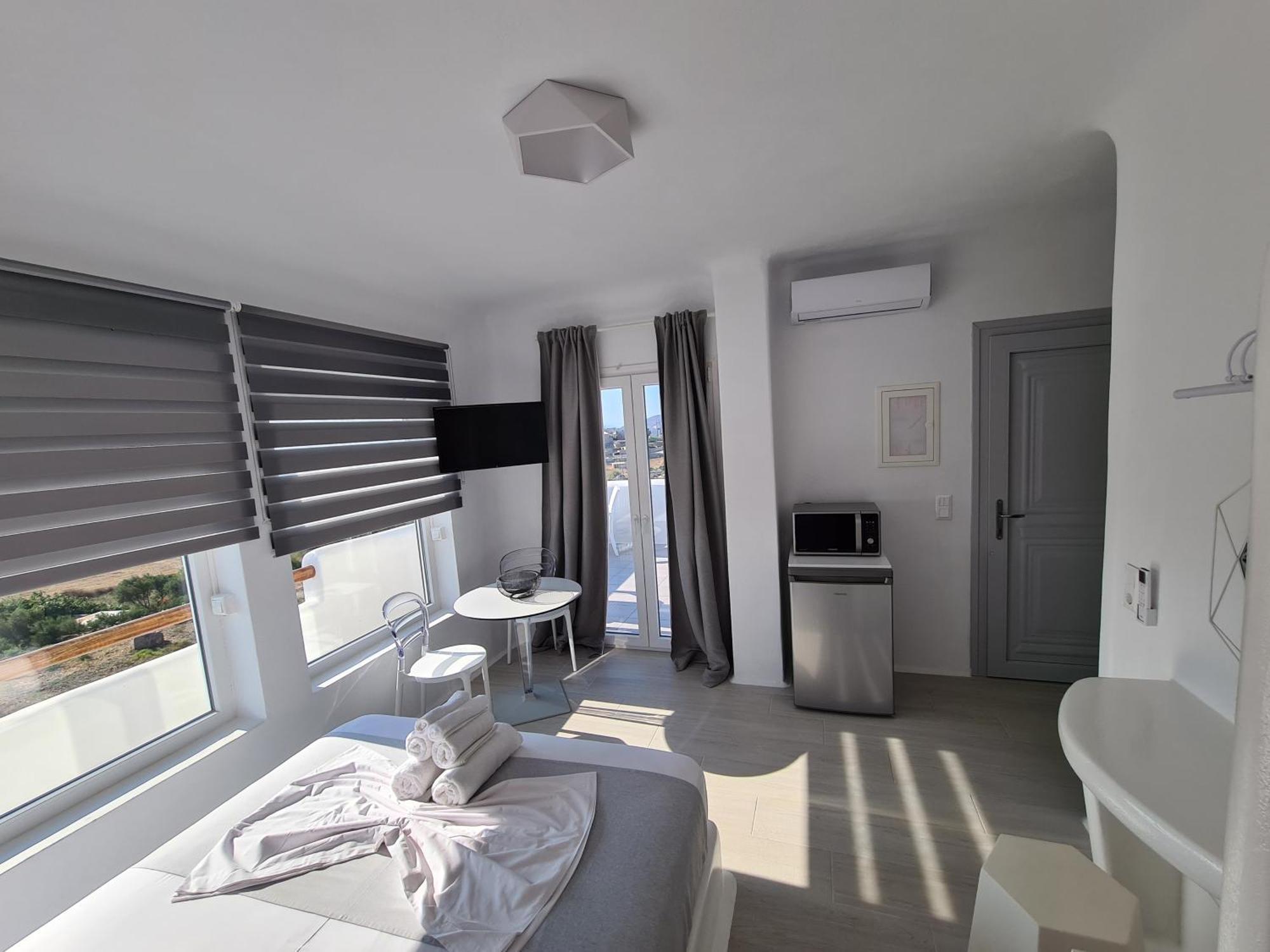 Ariadne'S Crown Luxury Suites With Private Pool Vívlos 외부 사진